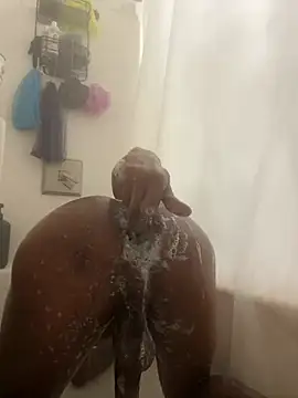 Snapshot of rayyymack chatting on 3, 2, 2026 rayyymack online show from 3, 2, 2026