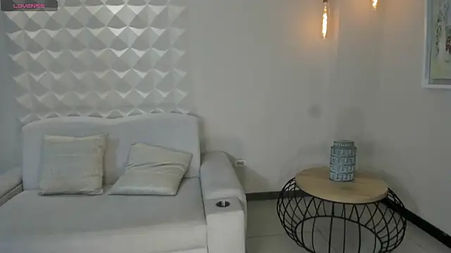 Snapshot of MariaHerrera_ chatting on 11, 5, 2026 MariaHerrera online show from 11, 5, 2026