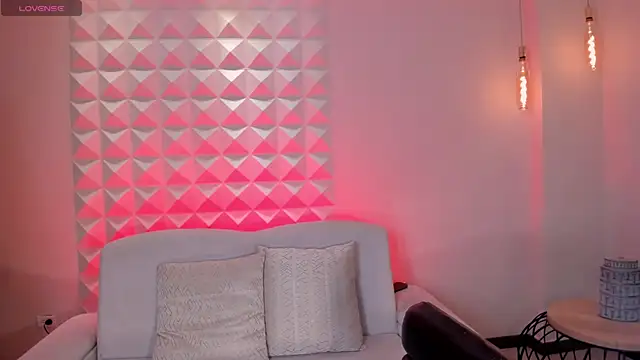 Snapshot of MariaHerrera_ chatting on 6, 7, 2026 MariaHerrera online show from 6, 7, 2026