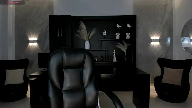 KatieStonne online show from 7, 10, 2025