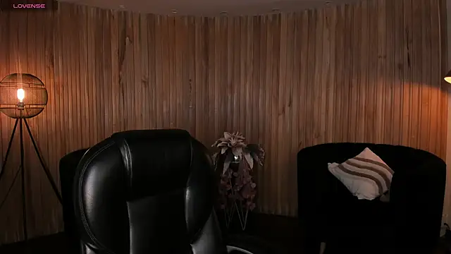 KatieStonne online show from 21, 12, 2025