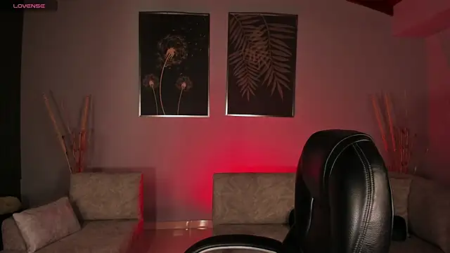 KatieStonne online show from 1, 11, 2025