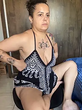 Hotbucet online show from 22, 2, 2025