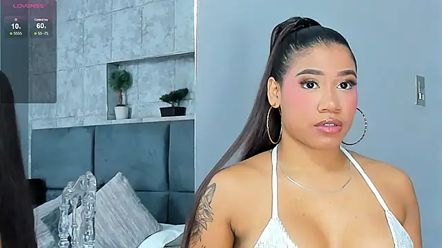 Snapshot of Salome_Diaz_ chatting on 1, 3, 2025 Salome Diaz online show from 1, 3, 2025