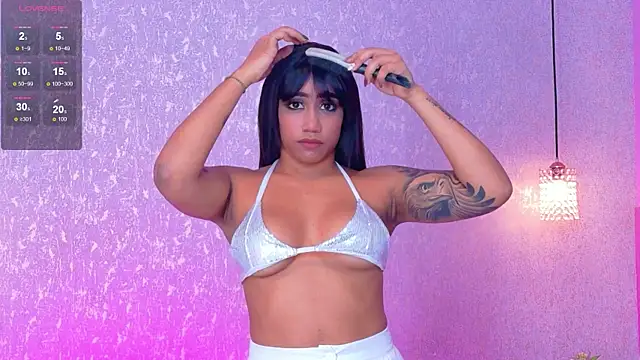 Salome Diaz  online show from 12, 6, 2026