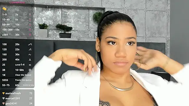 Snapshot of Salome_Diaz_ chatting on 27, 2, 2025 Salome Diaz online show from 27, 2, 2025