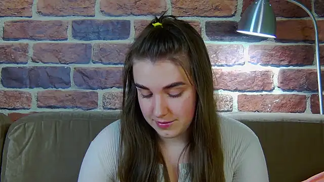 Sofia Hugs online show from 6, 3, 2026