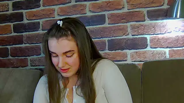 Sofia Hugs online show from 16, 3, 2026