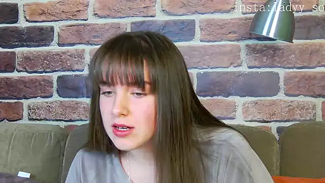 Sofia Hugs online show from 15, 11, 2025