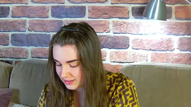 Sofia Hugs online show from 16, 5, 2026