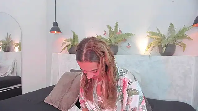 penelope handaos online show from 21, 3, 2025