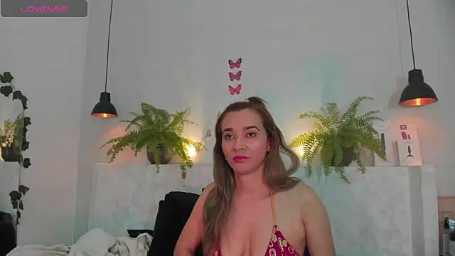 penelope handaos online show from 27, 9, 2025