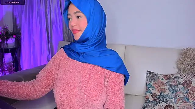 azzahara069 online show from 7, 10, 2025