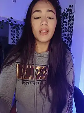 azzahara069 online show from 8, 5, 2026