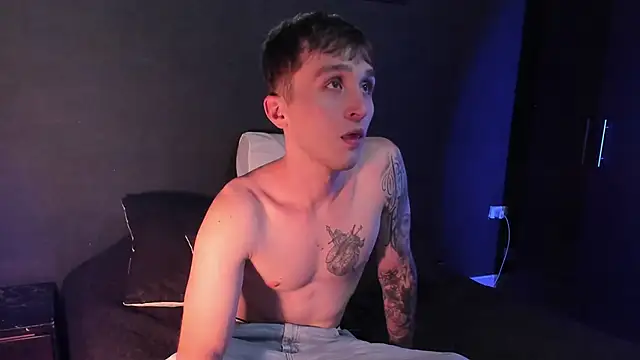 Dylanwhite23  online show from 14, 9, 2025