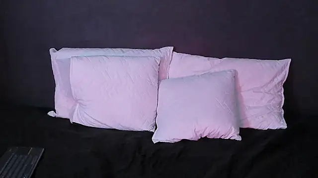 Dylanwhite23  online show from 2, 10, 2025