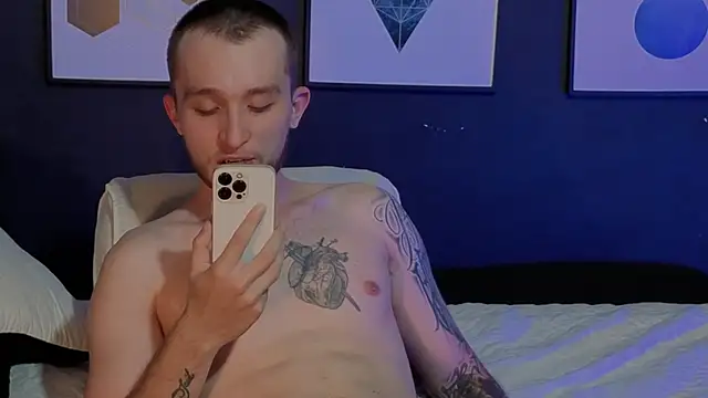 Dylanwhite23  online show from 27, 2, 2026