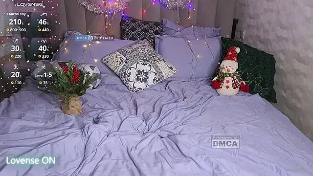 GoodGirl0024 online show from 14, 12, 2025