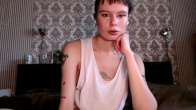 Vienaxtexasxparis online show from 17, 10, 2025
