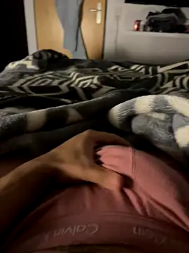 kevinxrcmk18 online show from 18, 11, 2025