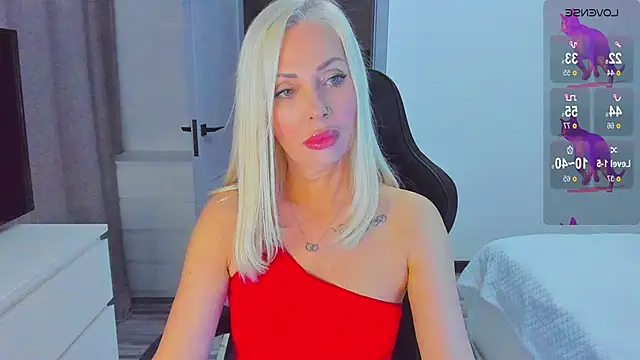 Snapshot of Miya_Kisss chatting on 1, 11, 2025 Miya Kisss online show from 1, 11, 2025