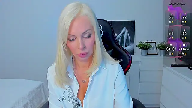 Miya Kisss online show from 6, 1, 2026