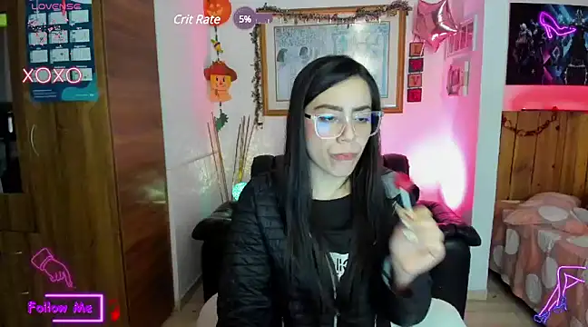 LauGrayJ online show from 24, 2, 2025