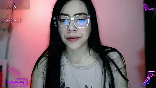 LauGrayJ online show from 12, 10, 2025