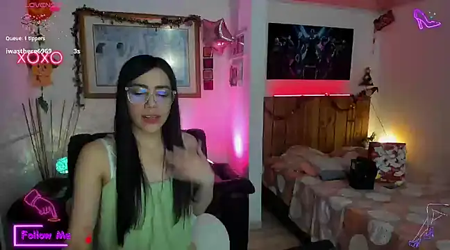 LauGrayJ online show from 15, 3, 2025