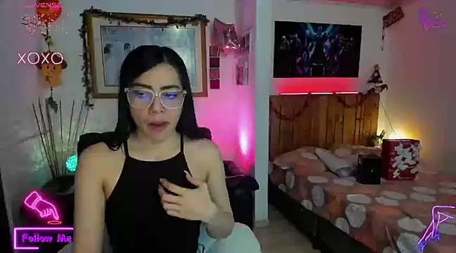 LauGrayJ online show from 16, 3, 2025