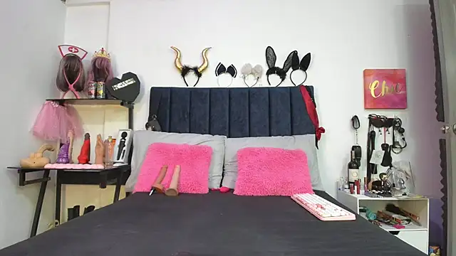 emmily giraldo online show from 14, 5, 2026