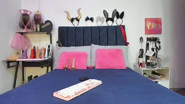 emmily giraldo online show from 9, 7, 2026