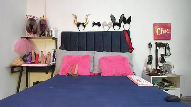 emmily giraldo online show from 10, 3, 2026