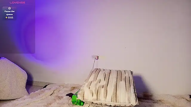 Madeline Dreams online show from 12, 1, 2026