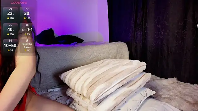 Madeline Dreams online show from 2, 10, 2025