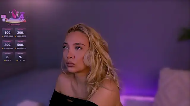 Snapshot of Jessielle chatting on 10, 10, 2025 Jessielle online show from 10, 10, 2025