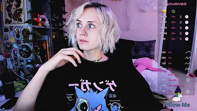 NaniMoore online show from 18, 10, 2025