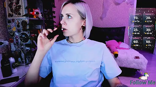 NaniMoore online show from 1, 11, 2025