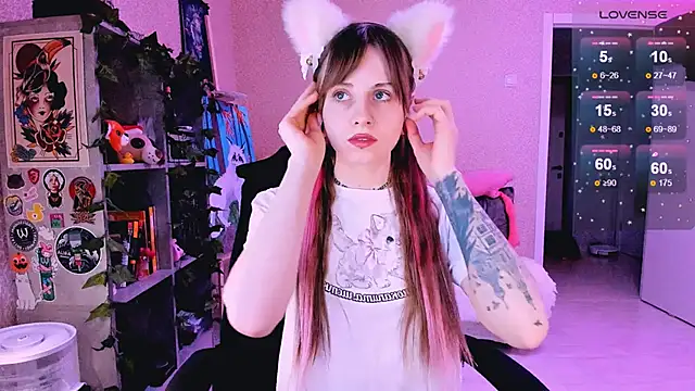 NaniMoore online show from 4, 3, 2025