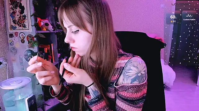 NaniMoore online show from 4, 2, 2025