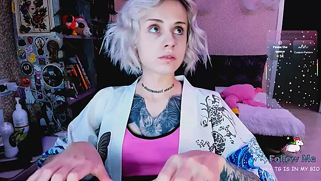 NaniMoore online show from 27, 11, 2025