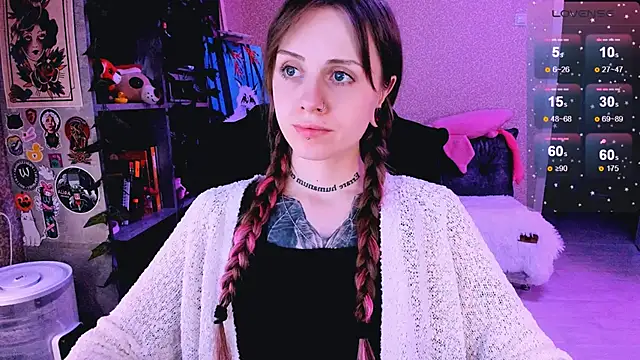 NaniMoore online show from 9, 3, 2025