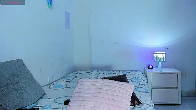 Snapshot of auroraa_sexy chatting on 22, 9, 2025 auroraa sexy online show from 22, 9, 2025