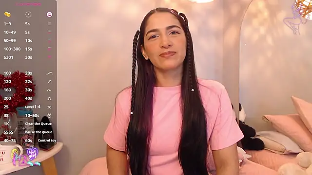 Thayssa ross online show from 12, 3, 2026