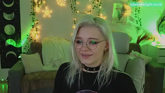 Moonlight Mia online show from 22, 1, 2025
