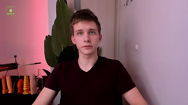 Snapshot of MarkGWalker chatting on 16, 2, 2025 MarkGWalker online show from 16, 2, 2025