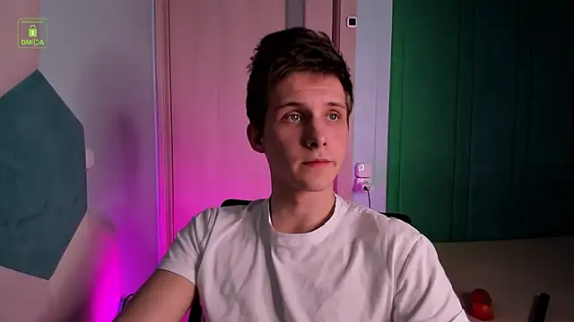 Snapshot of MarkGWalker chatting on 12, 3, 2025 MarkGWalker online show from 12, 3, 2025