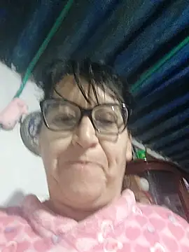 clarita 01 online show from 4, 5, 2026