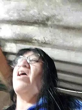 clarita 01 online show from 4, 11, 2025