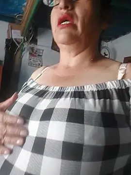 clarita 01 online show from 8, 4, 2026